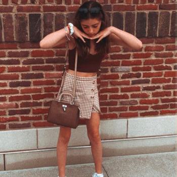 Babysitter in Riverwoods: Natalie