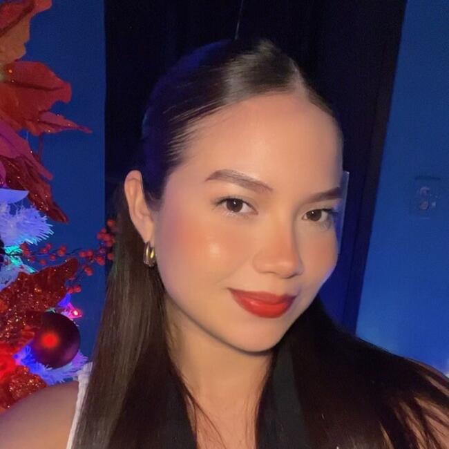 Babysitter in Panama City: Justine