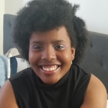 Babysitter in North Las Vegas: Mia