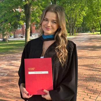 Niñera en Halifax: Maya