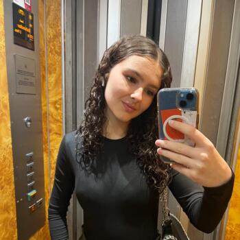 Babysitter in Reims: Flora