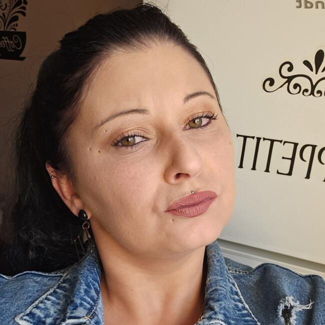 Babysitter in Outreau: Hélène