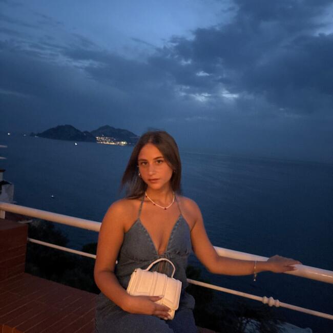 Babysitter a Napoli: Flavia
