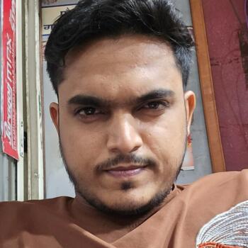Sachīn में बेबीसिटिंग की नौकरी: बेबीसिटिंग से जुड़े काम Harsh