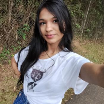 Babysitter Macapá: Bianca