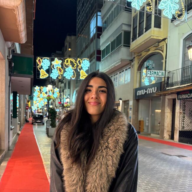 Canguro en Castellón de la Plana: Aitana