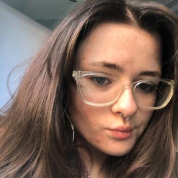 Babysitter in Leeds: Cloe