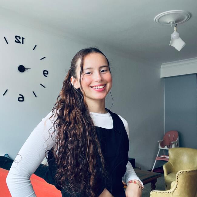 Babysitter in La Pobla Llarga: Valentina