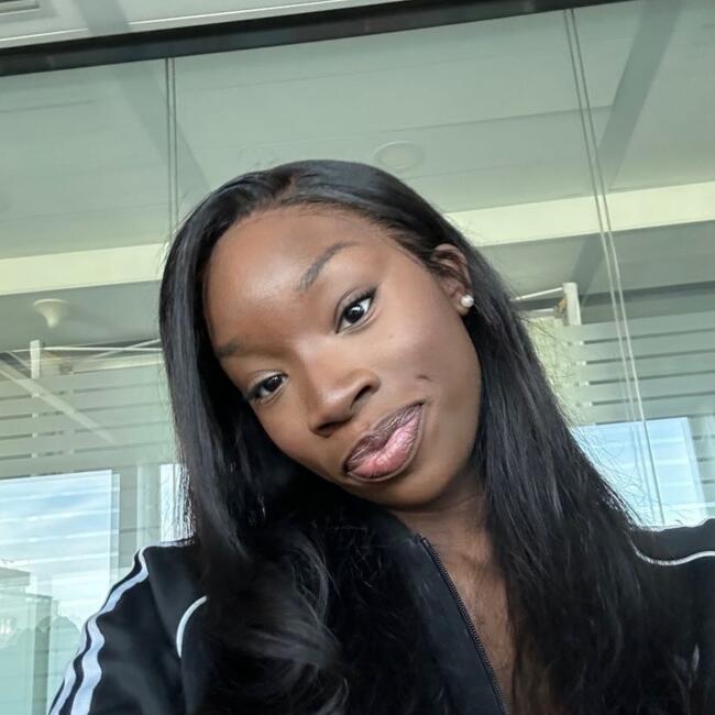 Babysitter in Paris: Kadi