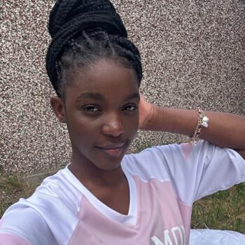 Babysitter in Torquay: Ashanti