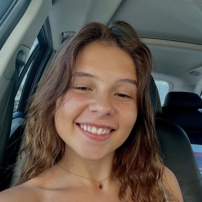 Babysitter em Tarouquela: Laura