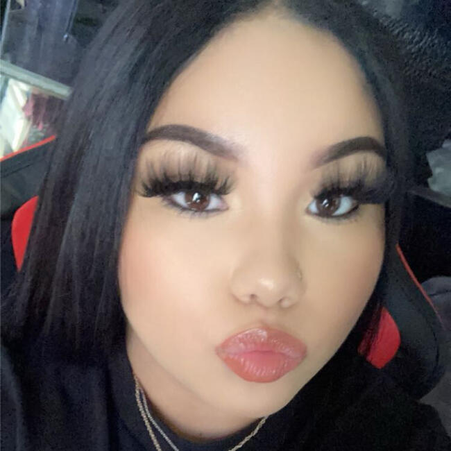 Babysitter in Bakersfield: Ashley