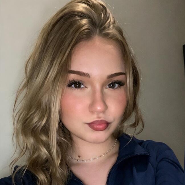 Babysitter in São José dos Pinhais: Alana