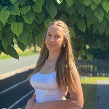 Babysitter in Nienstädt: Kiara