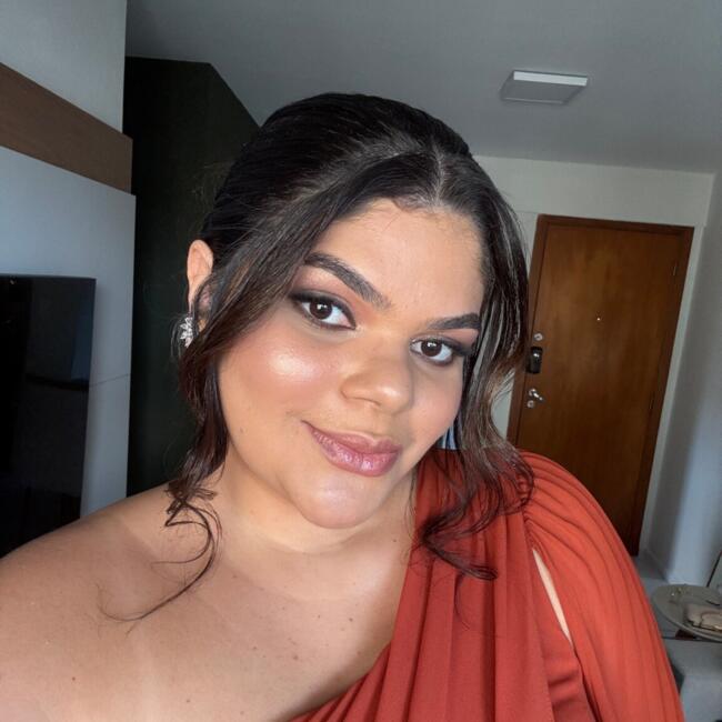 Babysitter in Natal: Amanda