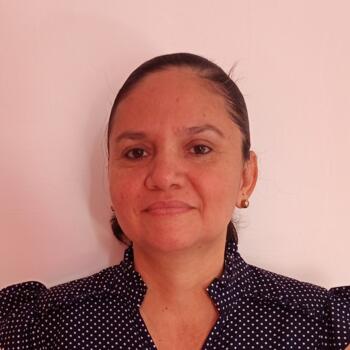 Babysitter in Heredia: Shirley