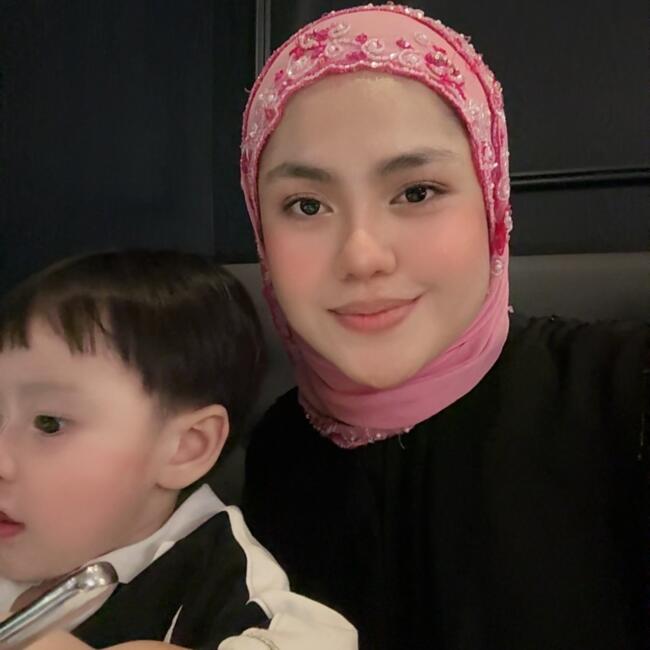 Pengasuh di Kuala Lumpur: Izzati mahmood