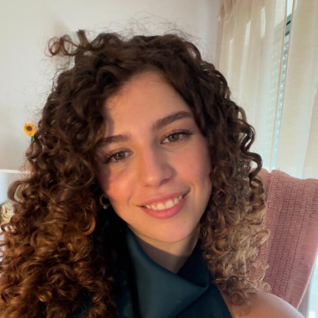 Babysitter in Porto: Helena