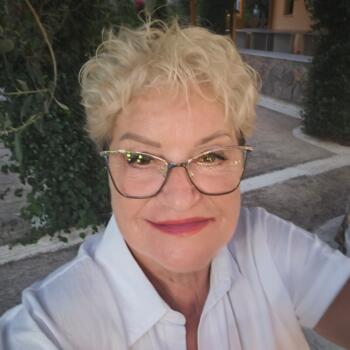 Babysitter στην περιοχή Βόλος: Dimitra