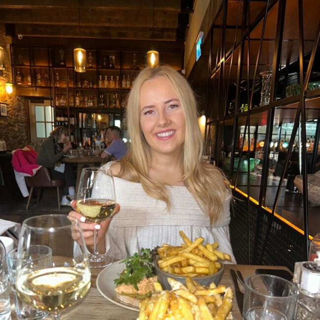 Babysitter in Cork: Rebecca