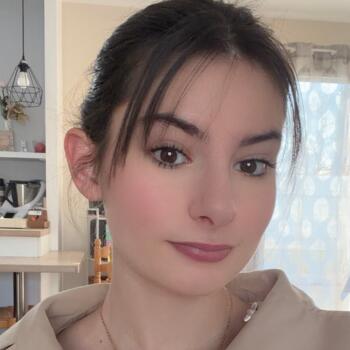 Babysitter in Trémont: Camille