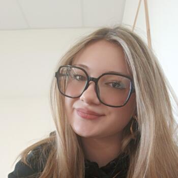 Babysitter in Bourdainville: Lilou