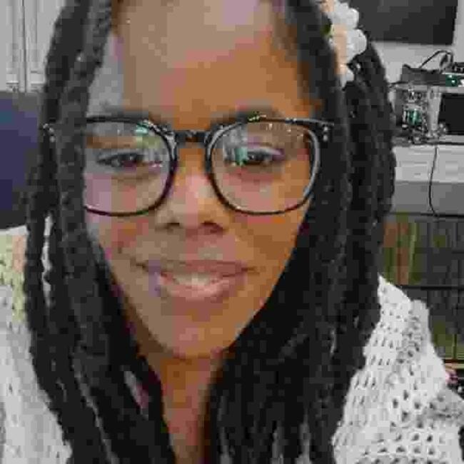 Babysitter in Paterson: Kimberly