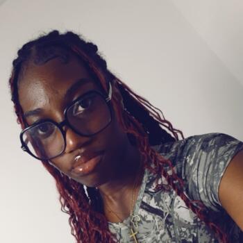 Babysitter in Vitry-sur-Seine: Amy