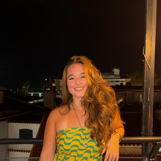 Babysitter em Cascais: Maria Clara