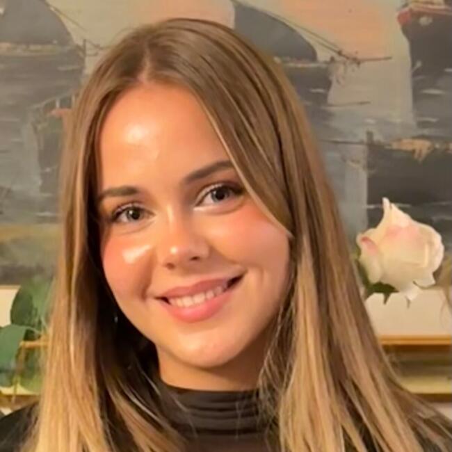 Babysitter in Rome: Giulia