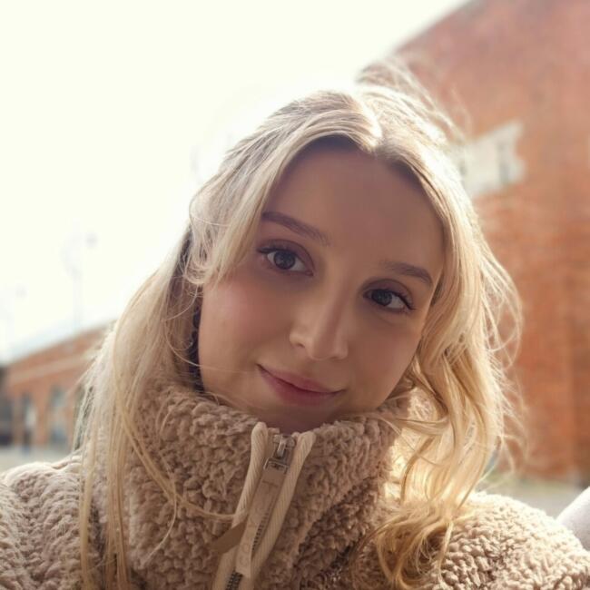 Babysitter in Fareham: Isobel