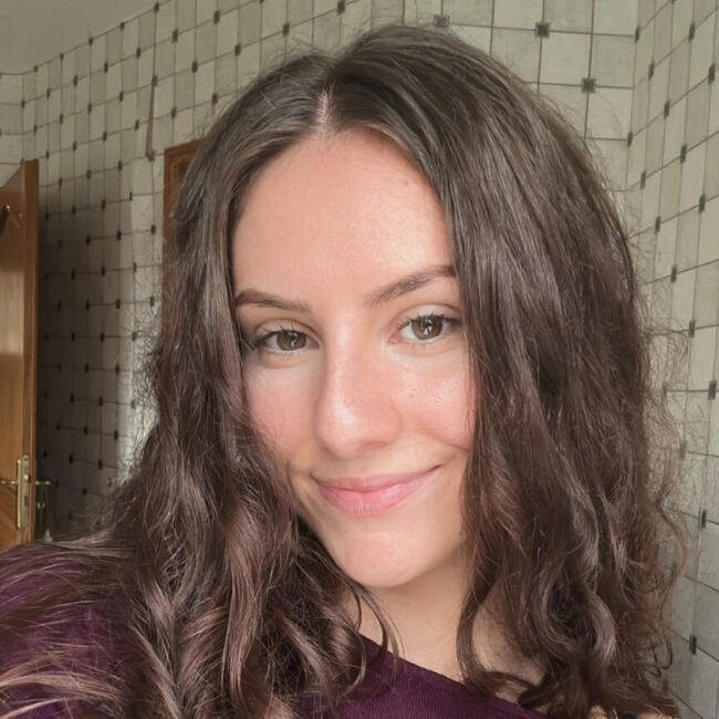 Babysitter in Amiens: Laura