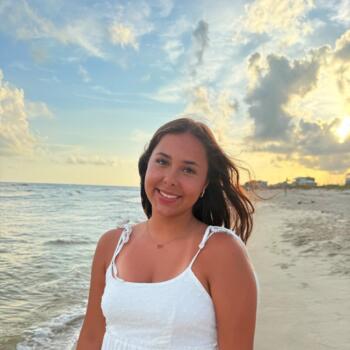 Babysitter in Hot Springs: Alexa