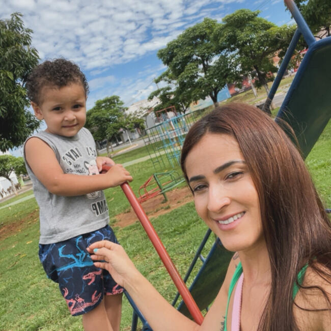 Emprego de babá em Piracanjuba: Adriana