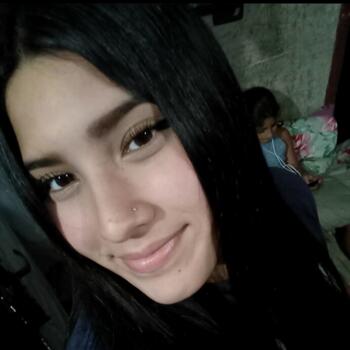 Niñera en Rafael Castillo: Zoe morena