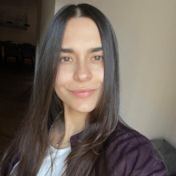 Babysitting job in Acquaviva delle Fonti: babysitting job Lorena