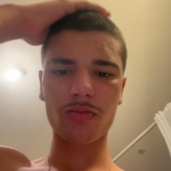 Babysitter in Saint-Jean: Theo