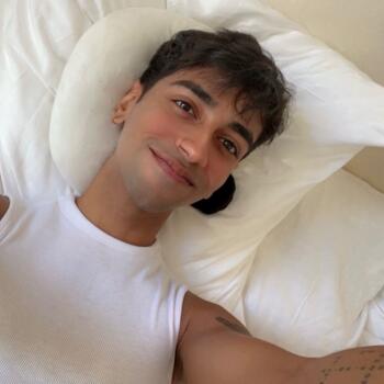 Babysitter in Saint-Denis: Om