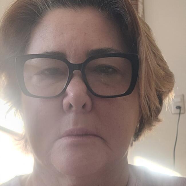 Babysitter in Brasília: Evanize