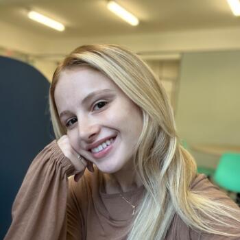 Babysitter in Itajaí: Luana