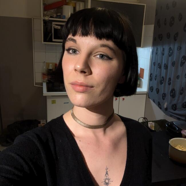 Babysitter in Millau: Luna