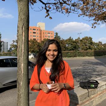 Babysitter Milan: Kavitha