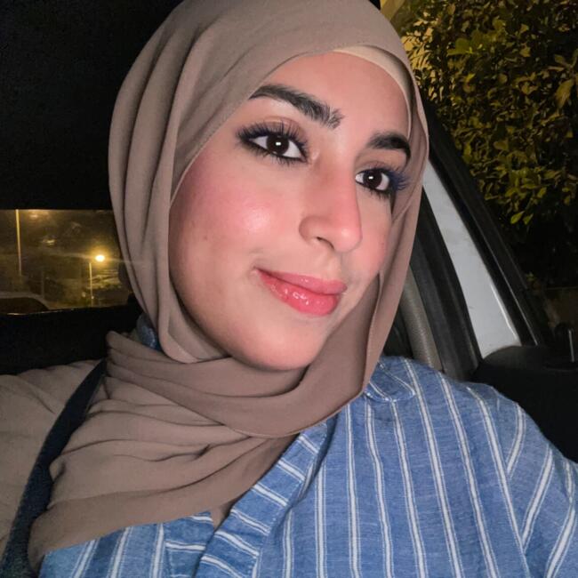 جليسة أطفال في الهراويين: Aya