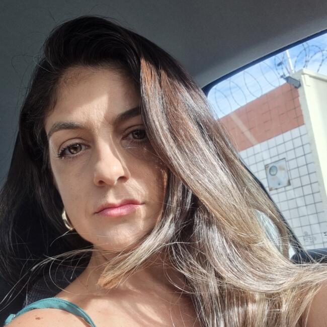 Emprego de babá em Fortaleza: Flávia