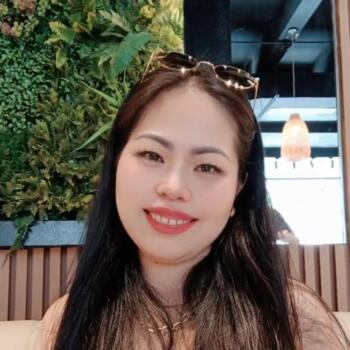 مربية أطفال في دبي: Queeni Rose