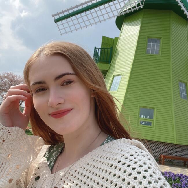 Baby-sitter in Coquitlam: Kenzie