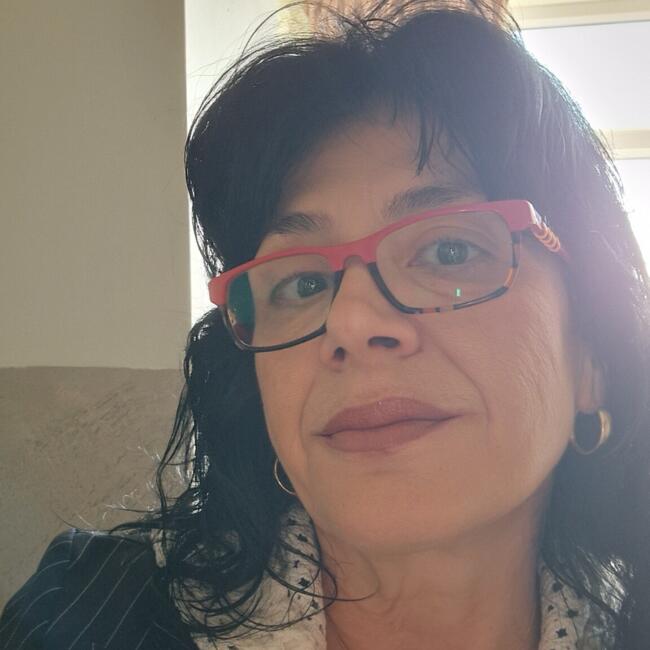 Babysitter in Galati: Mirela Liliana