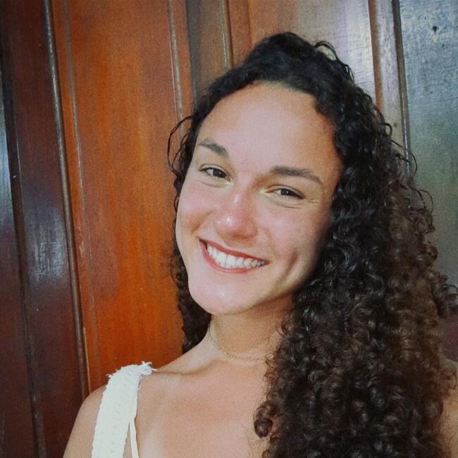 Babysitter in Curitiba: Luara