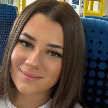Babysitter in Stoke-on-Trent: Ella