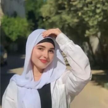 جليسة أطفال في حلوان: Aya